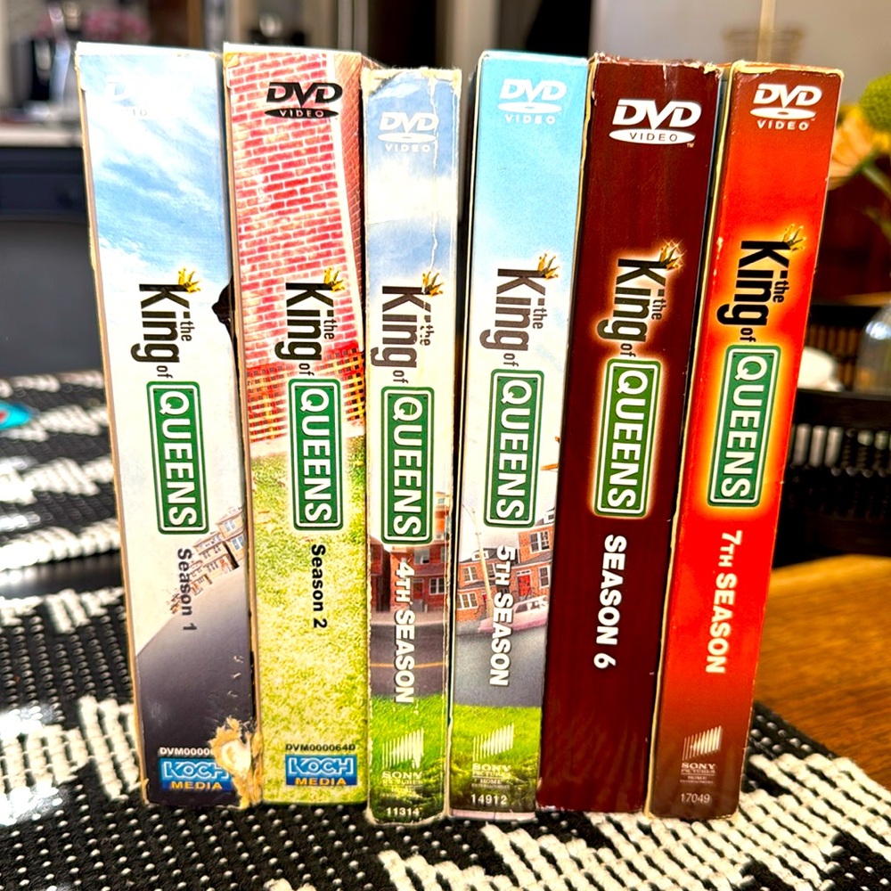 King of Queens several Seasons DVDs